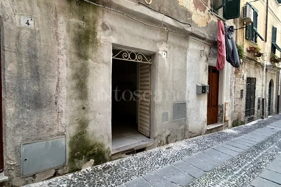 Negozio in vendita di 19 mq a €12.000 (rif. 96/2026)