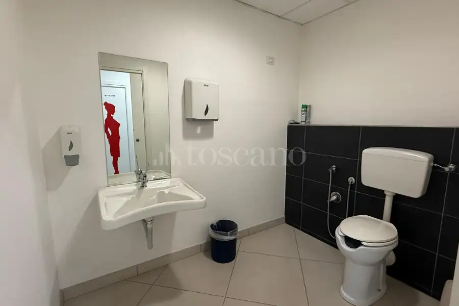 Ufficio in vendita di 300 mq a €350.000 (rif. 24/2026)