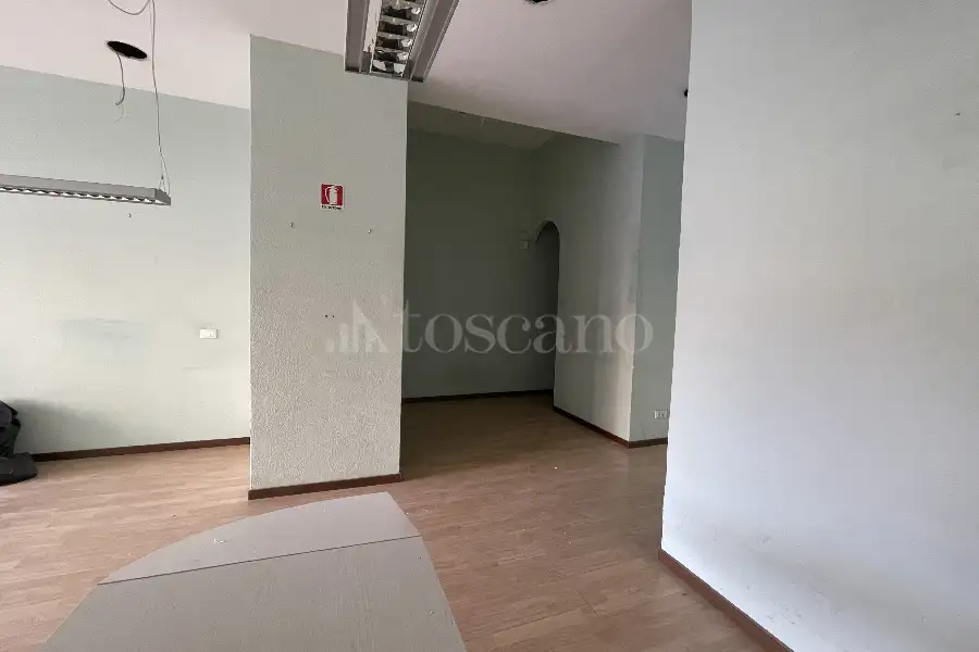 Negozio in affitto di 38 mq a €650 (rif. 7/2024)