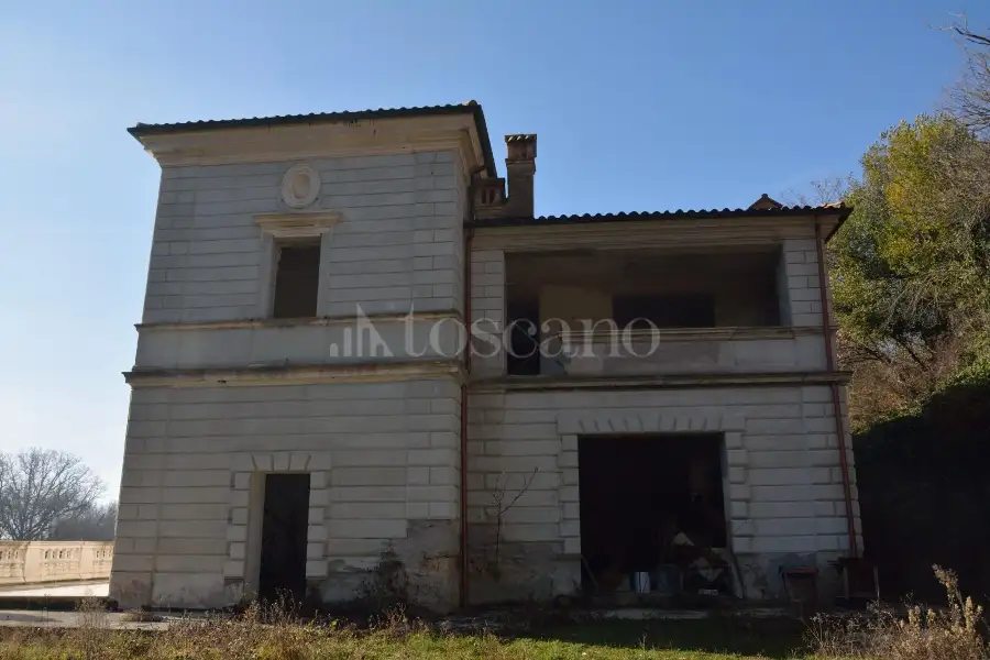 Casa in vendita di 180 mq a €189.000 (rif. 3/2026)