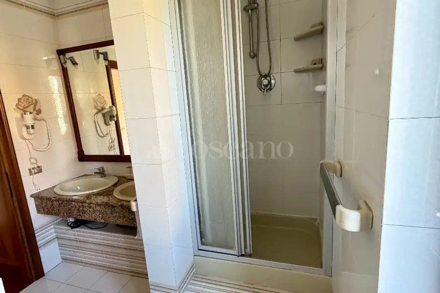 Villa in vendita di 400 mq a €870.000 (rif. 13/2026)