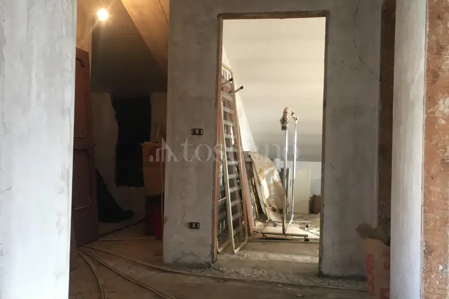 Casa in vendita di 320 mq a €350.000 (rif. 23/2026)