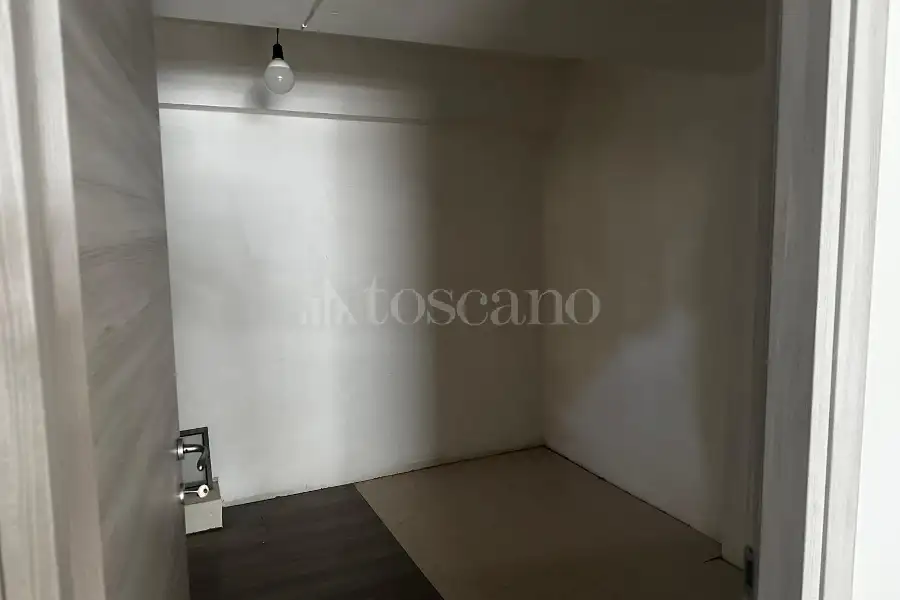 Negozio in affitto di 60 mq a €750 (rif. 74/2026)