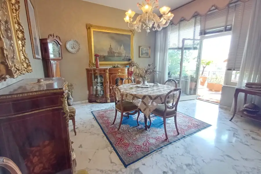 Casa in vendita di 180 mq a €960.000 (rif. 20/2026)