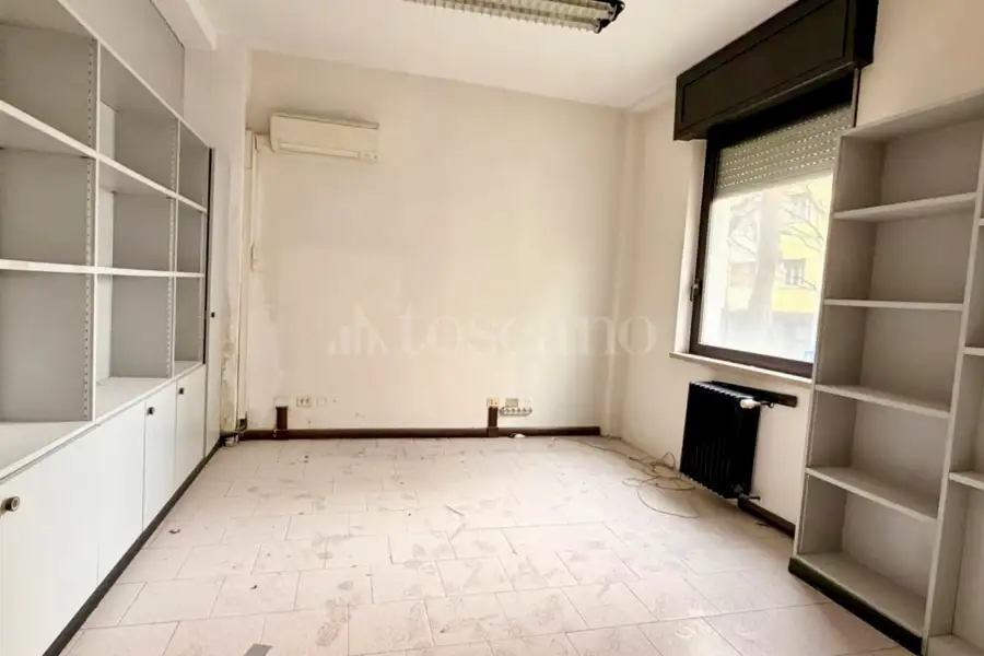 Ufficio in vendita di 200 mq a €379.000 (rif. 8/2026)