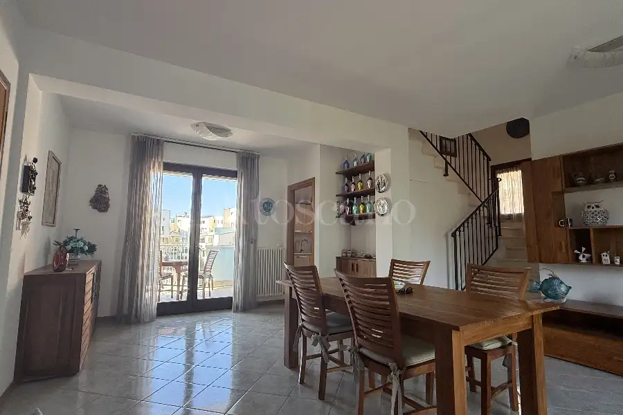 Attico in vendita di 120 mq a €329.000 (rif. 15/2026)