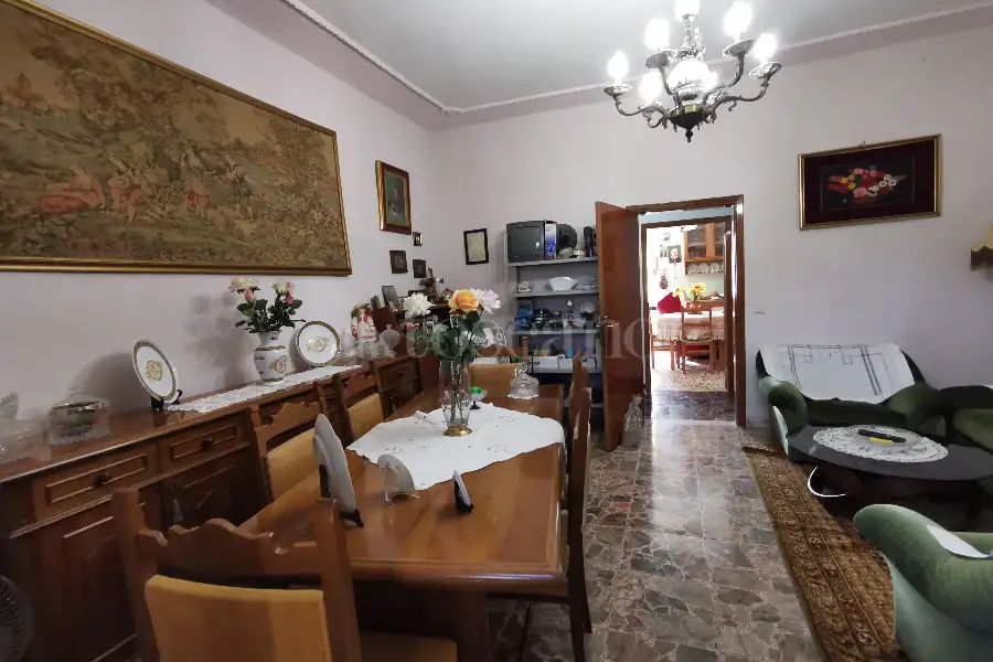 Casa in vendita di 280 mq a €380.000 (rif. 24/2021)