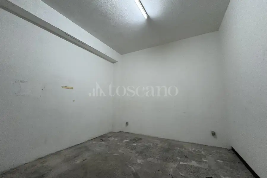 Ufficio in vendita di 200 mq a €109.000 (rif. 21/2026)