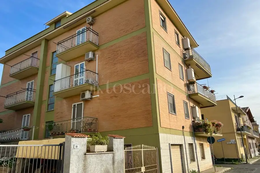 Attico in vendita di 100 mq a €180.000 (rif. 11/2025)