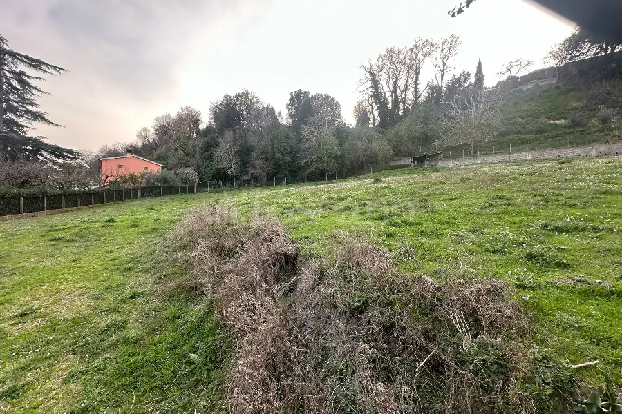 Edificabile Residenziali in vendita di 1.800 mq a €367.500 (rif. 31/2026)