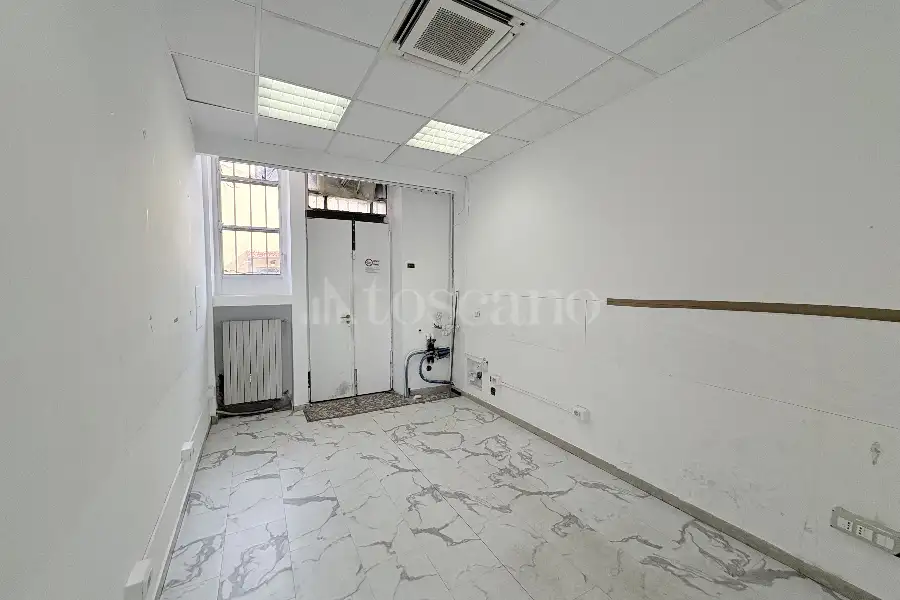 Negozio in vendita di 35 mq a €100.000 (rif. 6/2025)