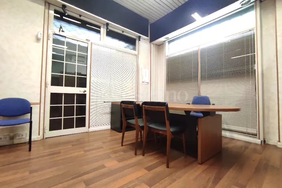 Negozio in affitto di 56 mq a €500 (rif. 19/2025)