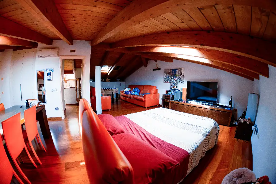 Casa Indipendente in vendita di 340 mq a €1.490.000 (rif. 24/2026)