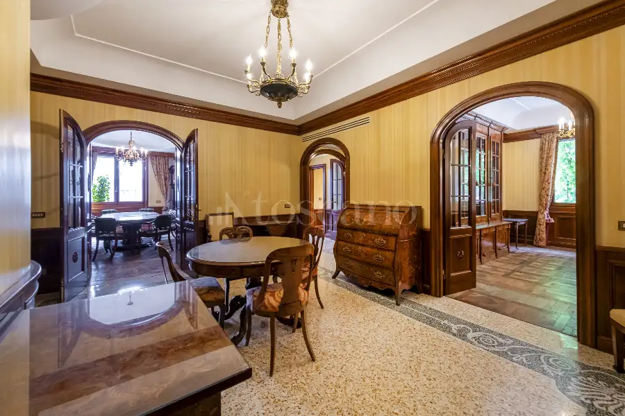Ufficio in vendita di 200 mq a €2.300.000 (rif. 43/2026)