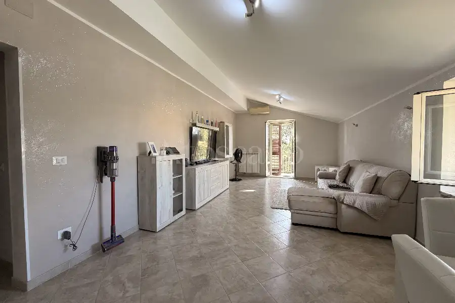 Villa in vendita di 300 mq a €319.000 (rif. 53/2026)