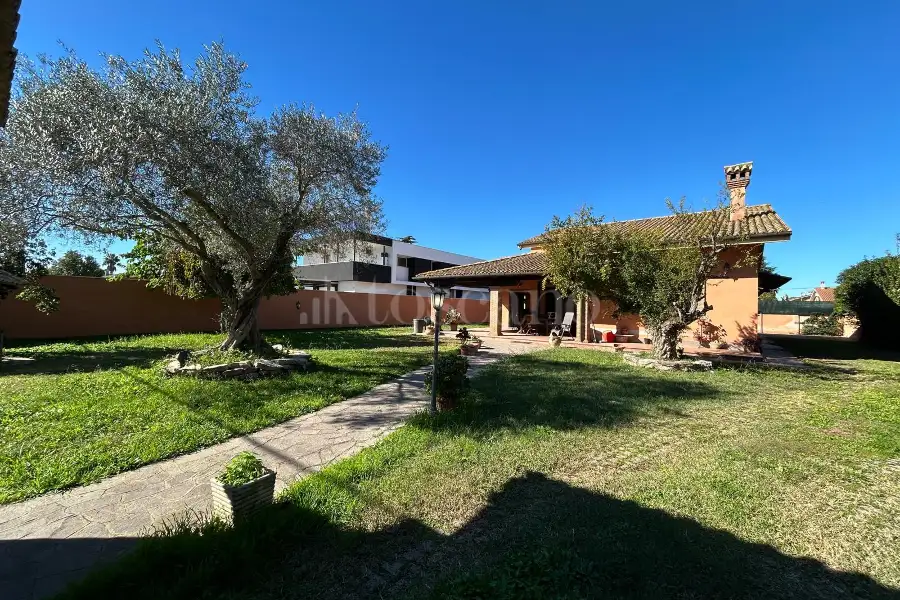 Villa in vendita di 220 mq a €999.000 (rif. 62/2025)
