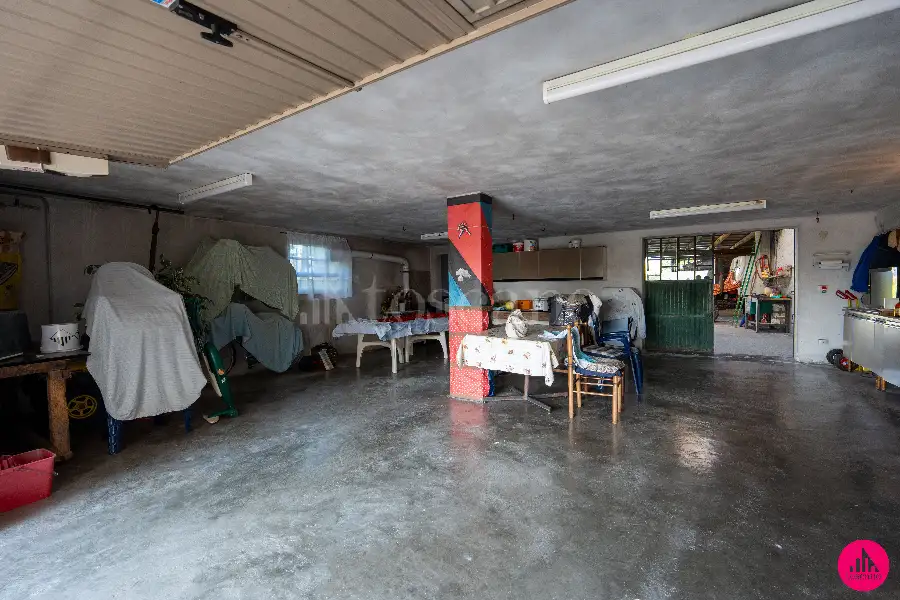 Casa Indipendente in vendita di 254 mq a €250.000 (rif. 150/2026)