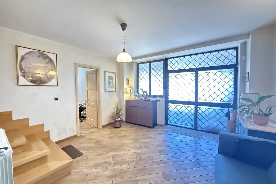 Villa Bifamiliare in vendita di 200 mq a €499.000 (rif. 10/2025)