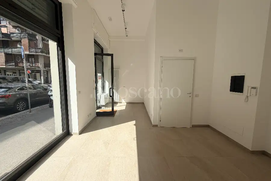 Negozio in affitto di 40 mq a €1.500 (rif. 44/2026)