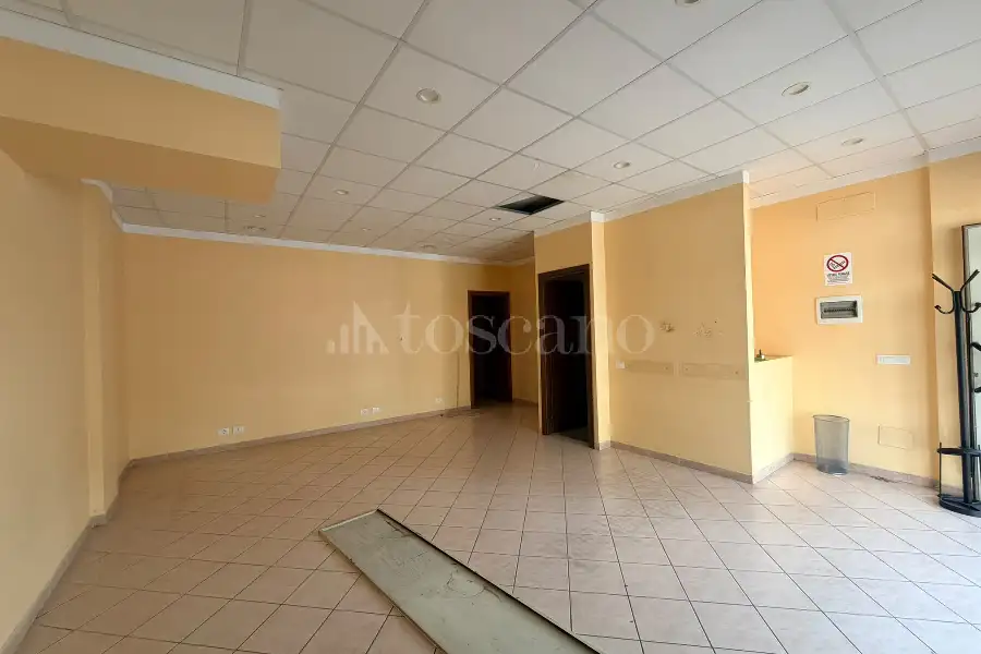 Negozio in vendita di 77 mq a €119.000 (rif. 39/2026)
