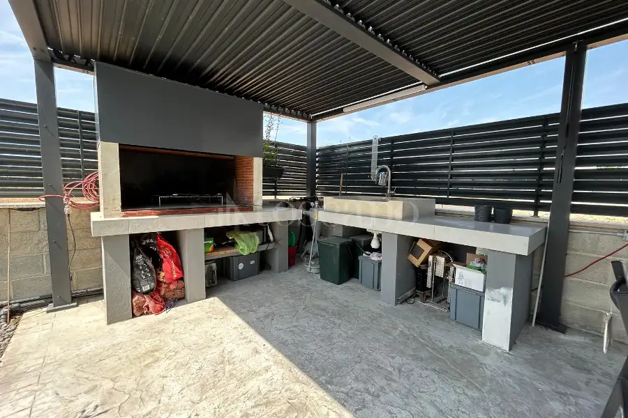 Villa in vendita di 180 mq a €599.000 (rif. 11/2026)