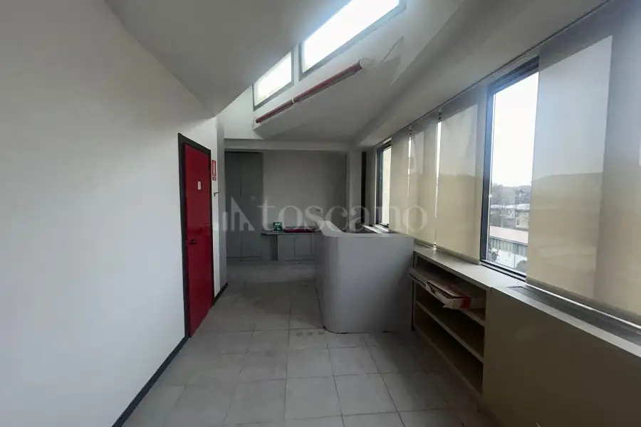 Ufficio in vendita di 239 mq a €229.000 (rif. 4/2026)