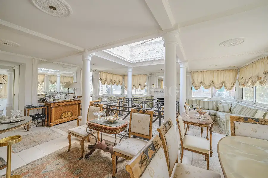 Villa in vendita di 210 mq a €980.000 (rif. 50/2026)