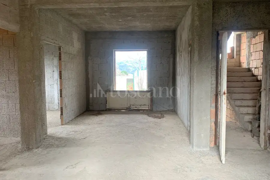Rustico in vendita di 519 mq a €110.000 (rif. 27/2025)