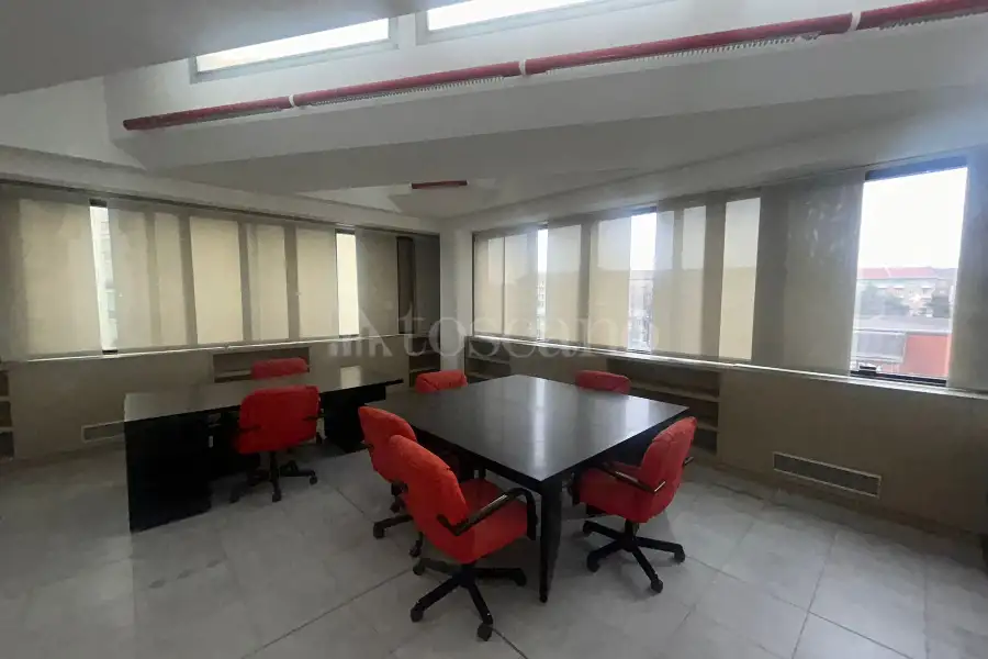 Ufficio in vendita di 239 mq a €229.000 (rif. 4/2026)
