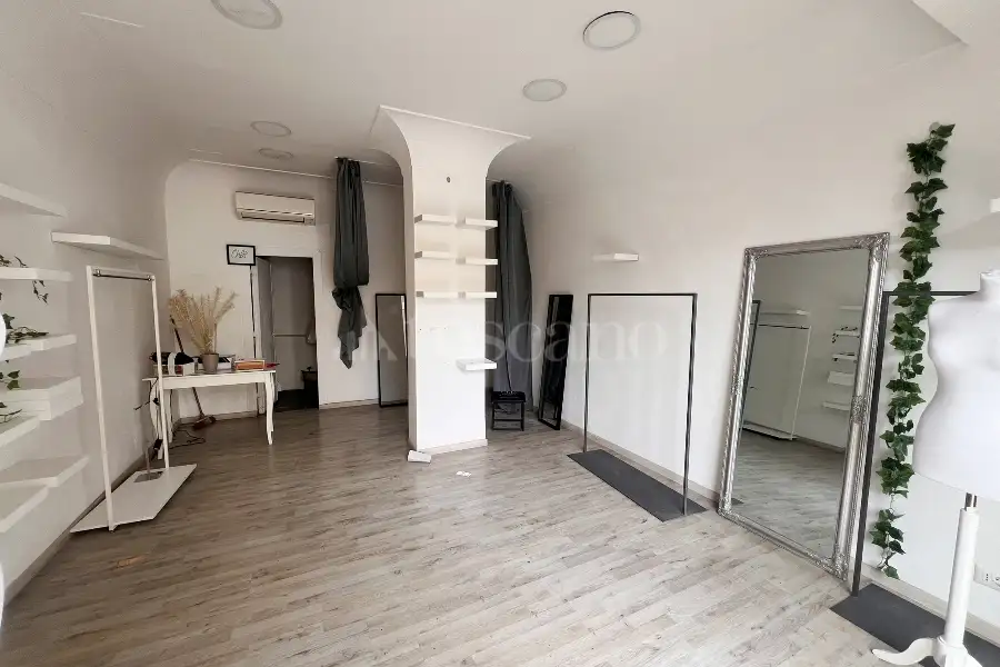 Negozio in vendita di 30 mq a €250.000 (rif. 12/2024)