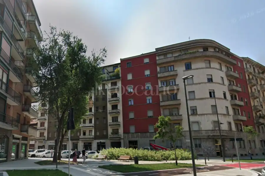 Negozio in vendita di 78 mq a €400.000 (rif. 4/2026)