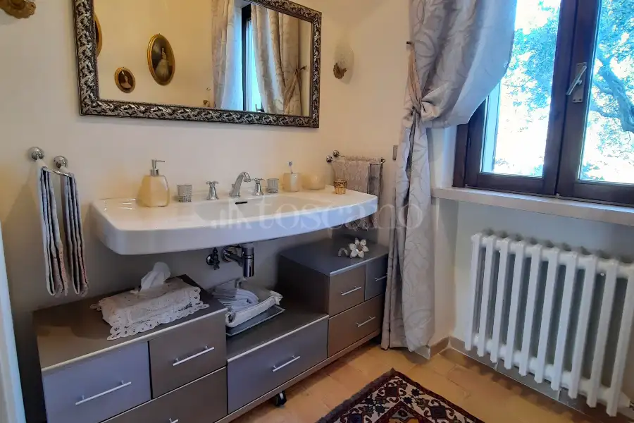 Villa in vendita di 480 mq a €880.000 (rif. 4/2026)