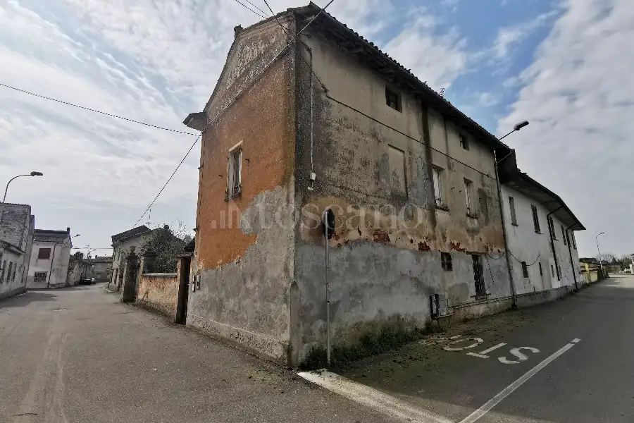 Casa Indipendente in vendita di 160 mq a €25.000 (rif. 3/2026)