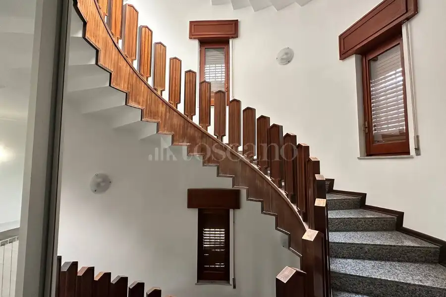 Villa Bifamiliare in vendita di 268 mq a €428.000 (rif. 140/2026)