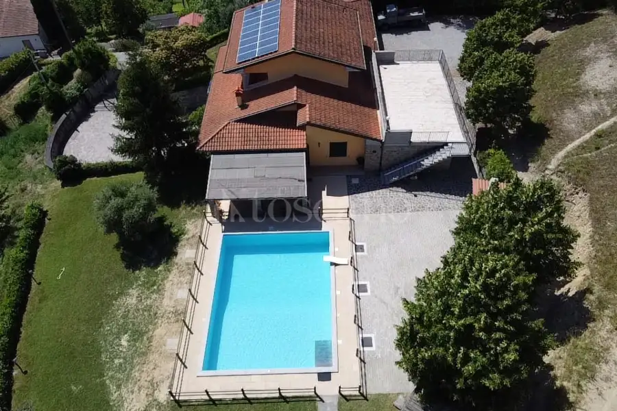 Villa in vendita di 300 mq a €825.000 (rif. 24/2025)