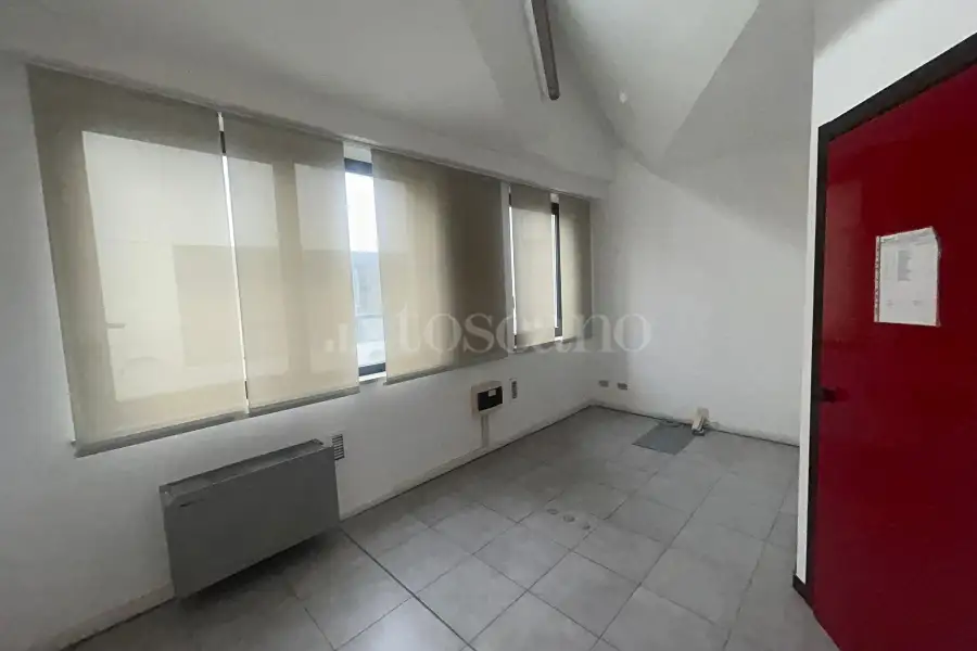 Ufficio in vendita di 239 mq a €229.000 (rif. 4/2026)