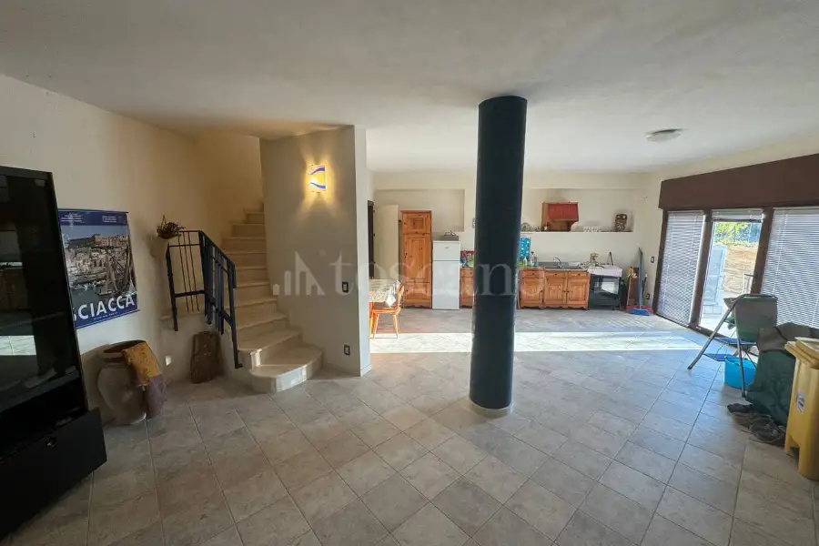 Villa in vendita di 215 mq a €650.000 (rif. 76/2024)