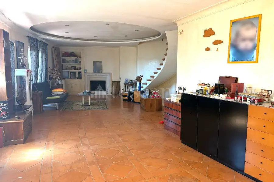 Villa Plurifamiliare in vendita di 160 mq a €269.000 (rif. 30/2026)