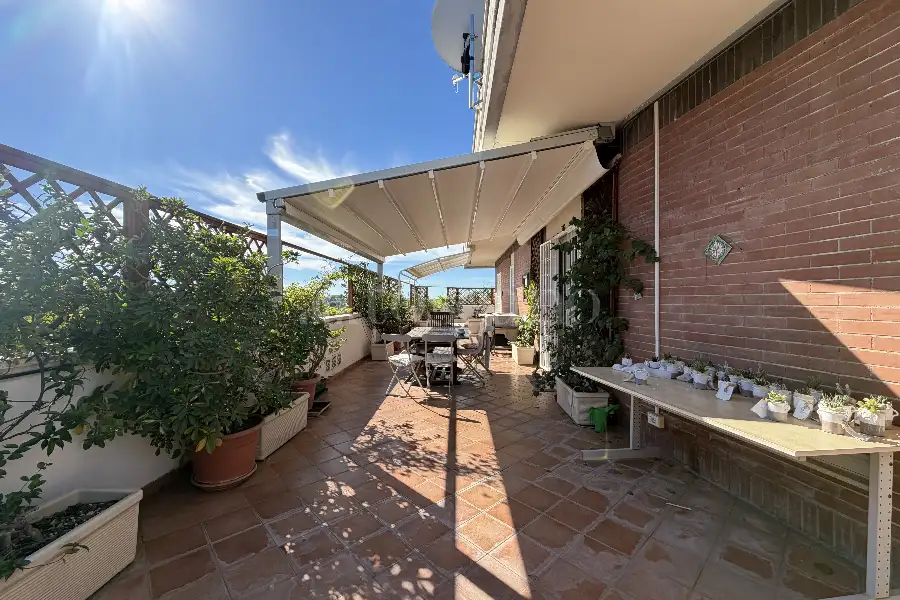 Attico in vendita di 170 mq a €920.000 (rif. 65/2026)
