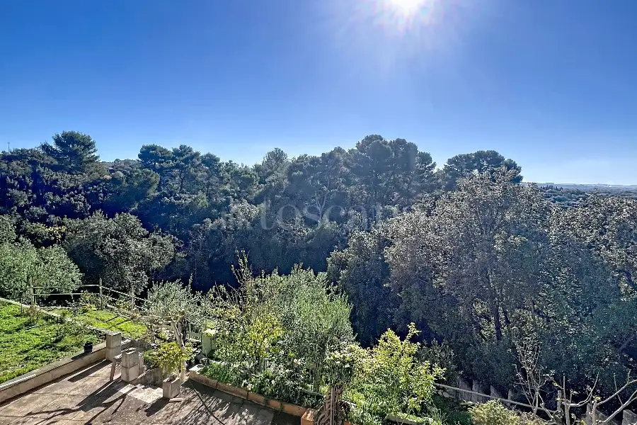 Villa in vendita di 630 mq a €670.000 (rif. 195/2025)