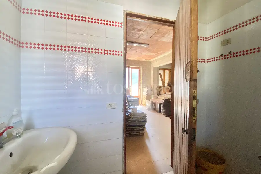 Casa Indipendente in vendita di 220 mq a €164.000 (rif. 16/2026)