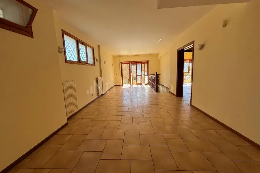 Villa in vendita di 360 mq a €755.000 (rif. 36/2025)