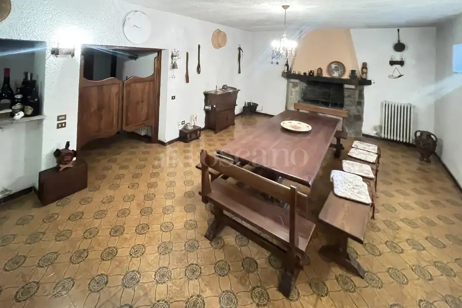 Villa in vendita di 400 mq a €295.000 (rif. 2/2026)