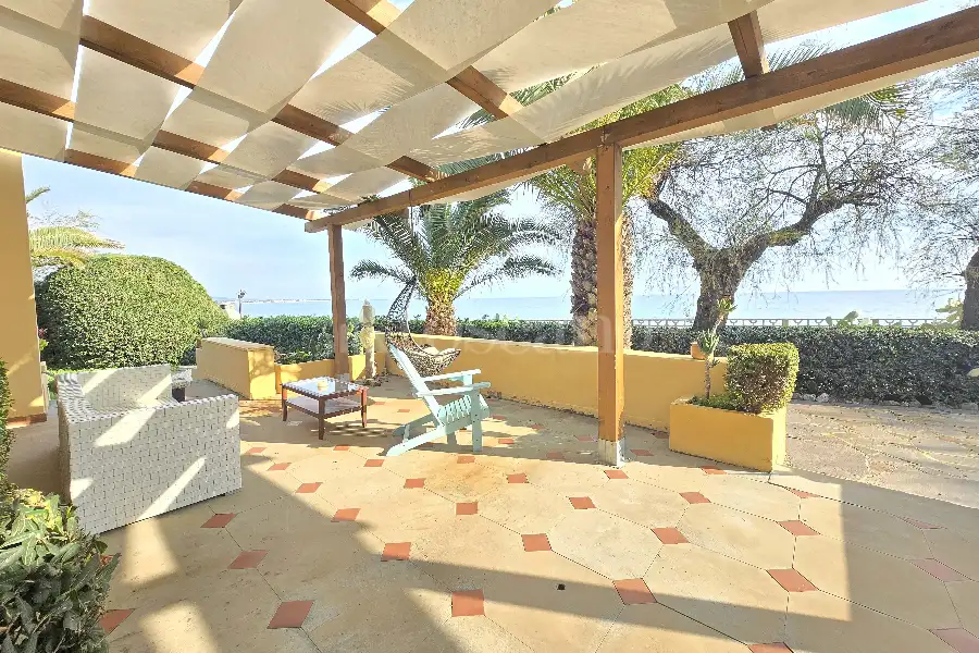 Villa in vendita di 250 mq a €1.200.000 (rif. 9/2025)