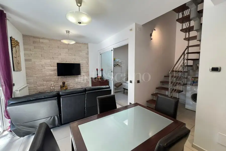 Villino a Schiera in vendita di 90 mq a €410.000 (rif. 5/2026)