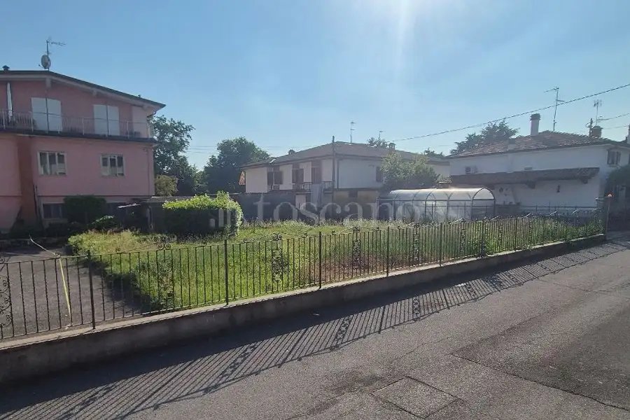 Edificabile Residenziali in vendita di 393 mq a €110.000 (rif. 28/2026)