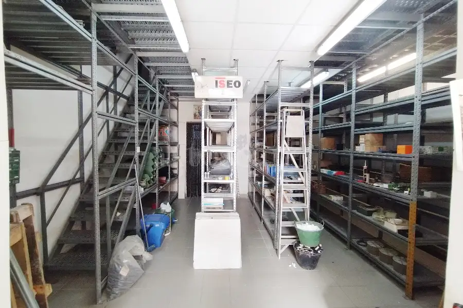 Negozio in vendita di 58 mq a €64.000 (rif. 84/2026)