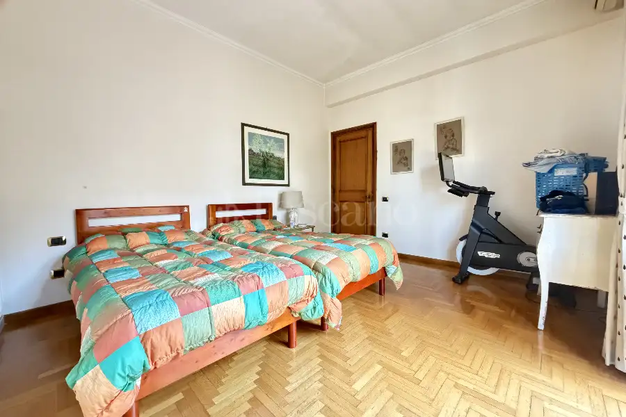 Attico in vendita di 250 mq a €990.000 (rif. 6/2026)