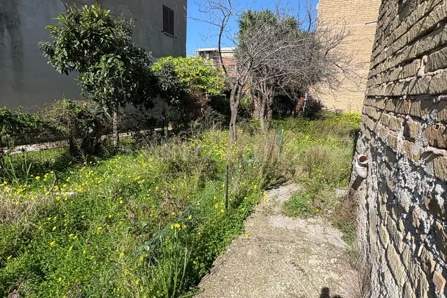 Casa Indipendente in vendita di 300 mq a €385.000 (rif. 21/2025)