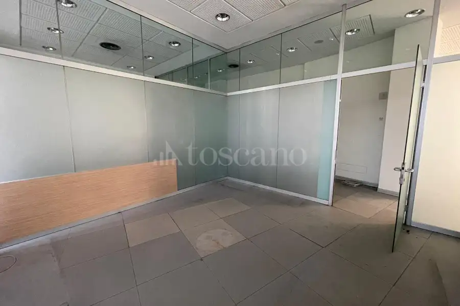 Negozio in vendita di 180 mq a €439.000 (rif. 6/2026)